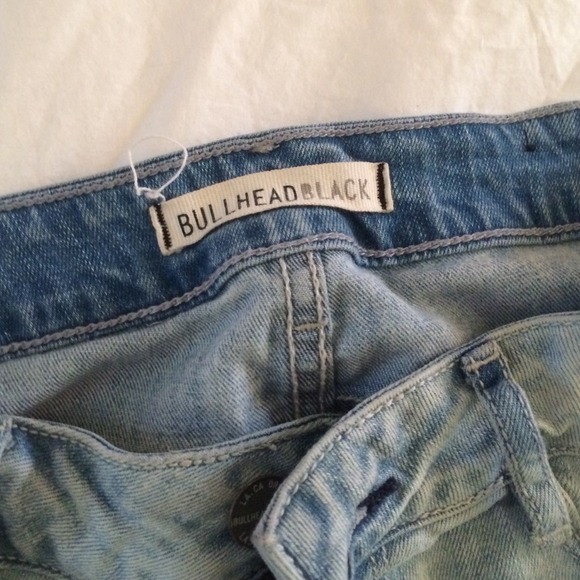 Bullhead light blue distressed denim leggings - Picture 2 of 3