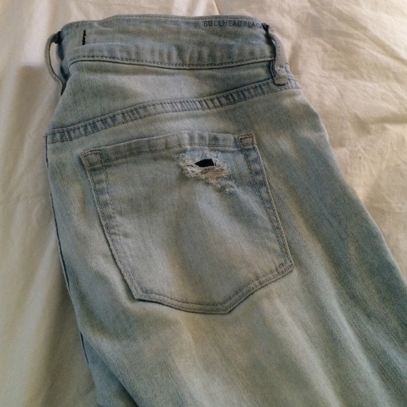 Bullhead light blue distressed denim leggings - Picture 3 of 3