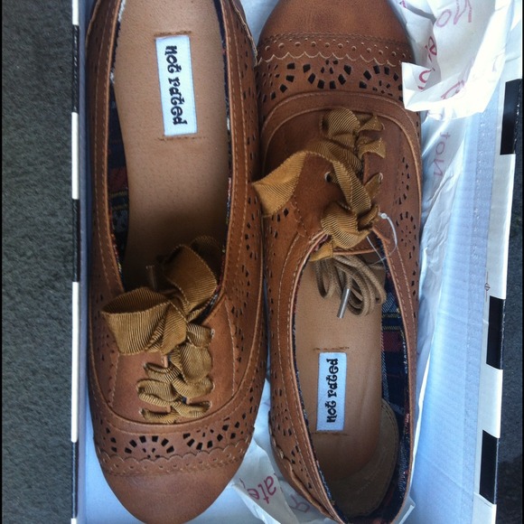 Brand new shoes for sale! - Picture 1 of 4