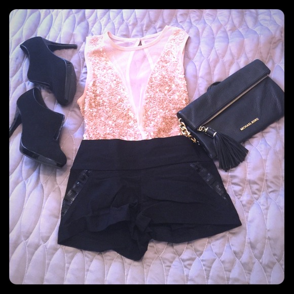 Small Black shorts with sequin foe pockets