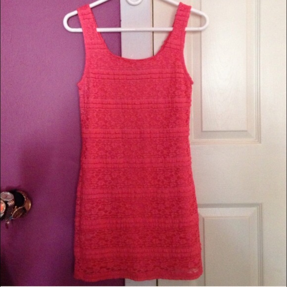 Lace Bodycon Dress - Picture 3 of 3