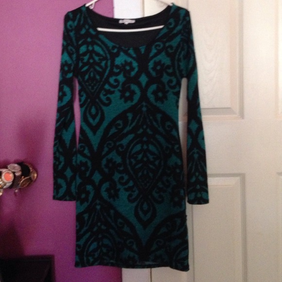 Blue/Green Long sleeve dress - Picture 1 of 2