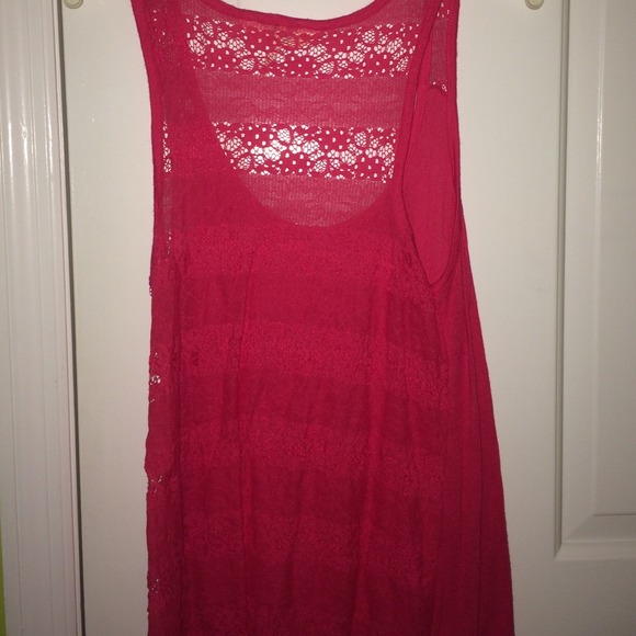 Salmon colored Black Poppy tank from Pacsun - Picture 2 of 2