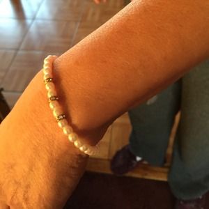 Bracelet with matching necklace ⭐️sale🌟