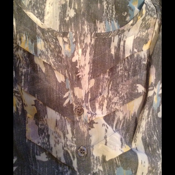 Urban Outfitters Blouse XS - Picture 3 of 3