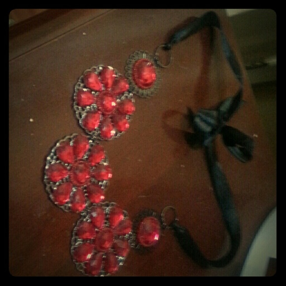 Red studs necklace