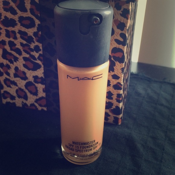 MAC matchmaster foundation