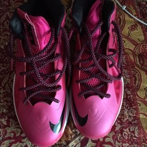Lebron 10's- PINK