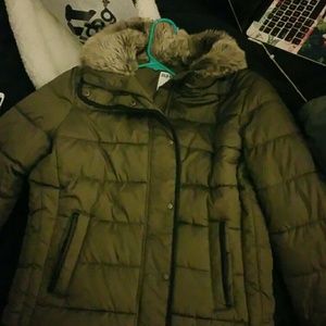 Olive green collar jackey