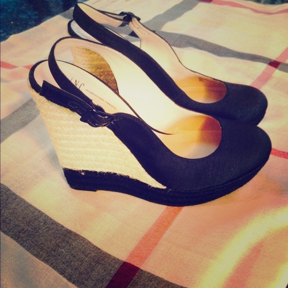 INC wedges