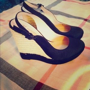 INC wedges