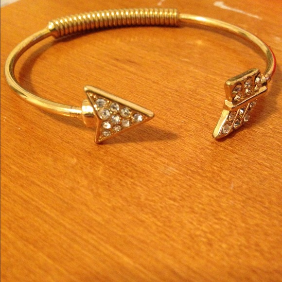 Gold Arrow Bangle