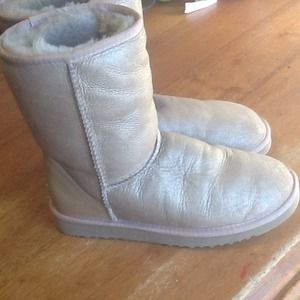 **SOLD** Metallic Gold Classic Short Uggs