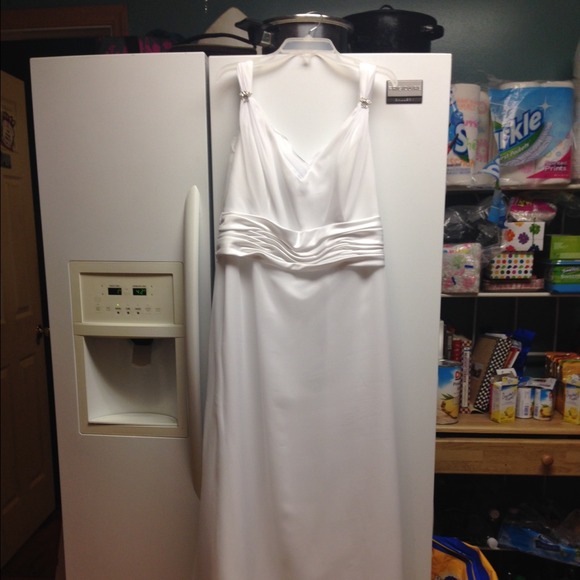 White graduation/prom dress