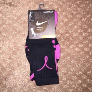 Nike elite basketball socks - breast cancer