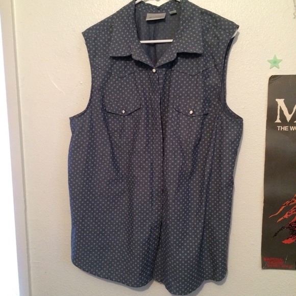 Short sleeve shirt