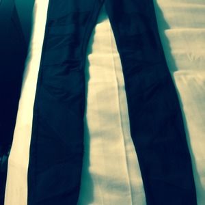 Great condition LULUEMON SE WunderUnders w MESH