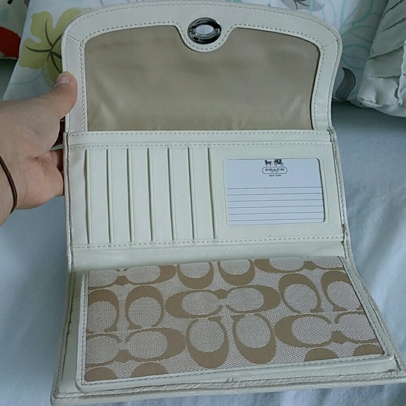 Coach wallet - Picture 2 of 4