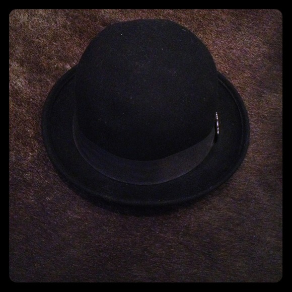 Talula wool hat with grosgrain ribbon detail.