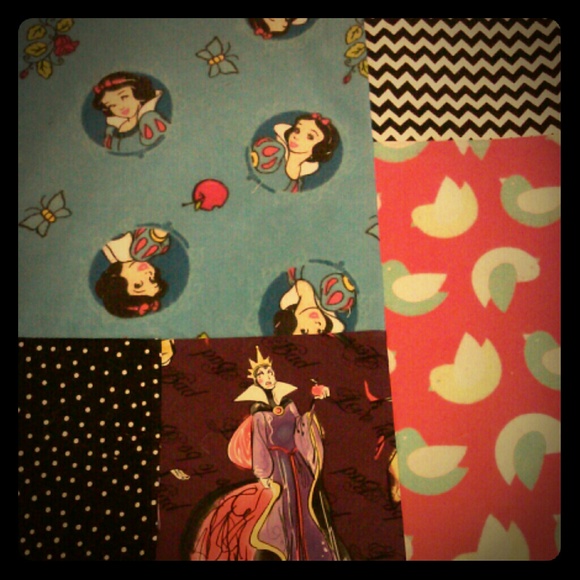 New! Snow White and The Evil Queen