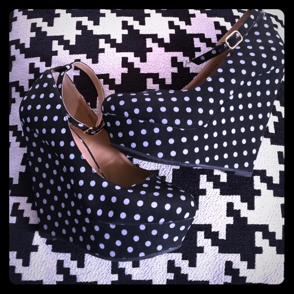 Polka dot wedges❌SOLD❌
