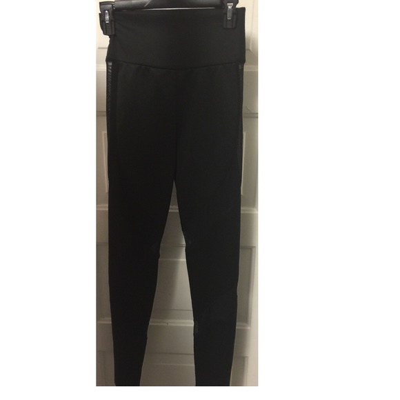 Seem less ,comfortable sassy leggings!