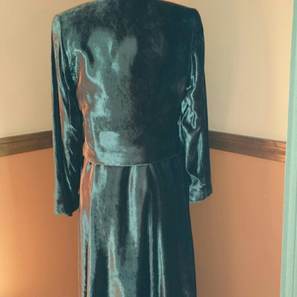 Stunning velvet southwest vintage outfit - Picture 3 of 4