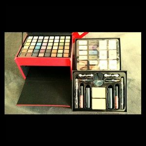 !NEVER USED! Ulta Beauty Box: 74 pc set