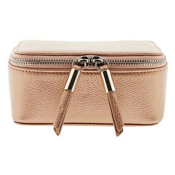 Banana Republic Jewelry - Banana Republic Jewelry Pouch