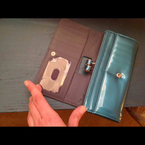 DONATED Inspired Clutch - Picture 2 of 4