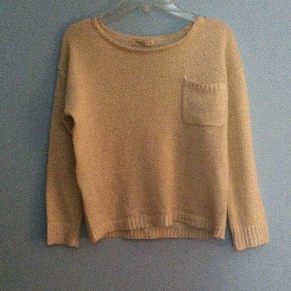 CROPPED CREAM POCKET SWEATER