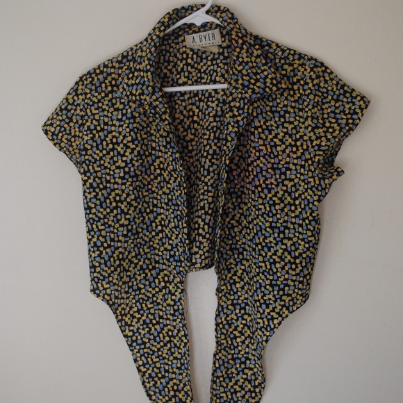 Tops - PATTERNED CROPPED TIE SHIRT Tops - PATTERNED CROPPED TIE SHIRT