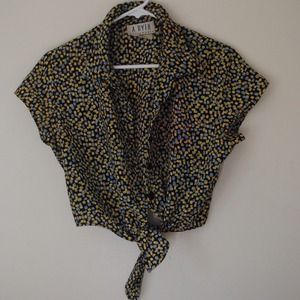 Tops - PATTERNED CROPPED TIE SHIRT Tops - PATTERNED CROPPED TIE SHIRT