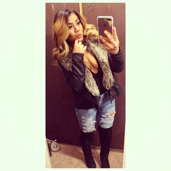 Meet your buyer/seller 💕 - Picture 2 of 4