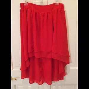 🔻REDUCED🔻Staring at Stars Hi Lo Skirt