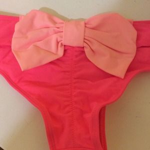 Hollister Co. Bow back swim bottom.