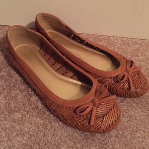 Tan flats