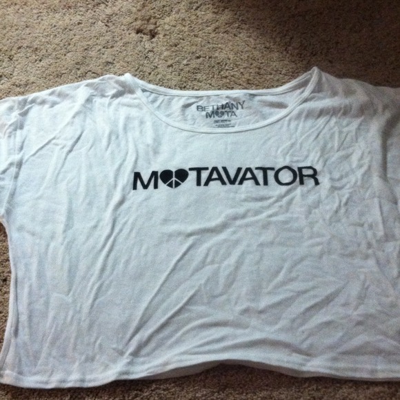 BETHANY MOTA COLLECTION Cropped Tshirt!!