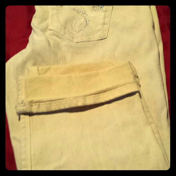 Yellow Capri like brand new