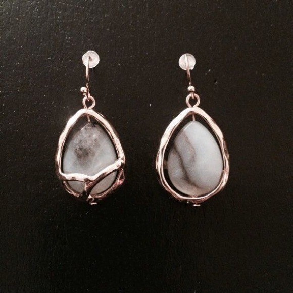 Gold earrings