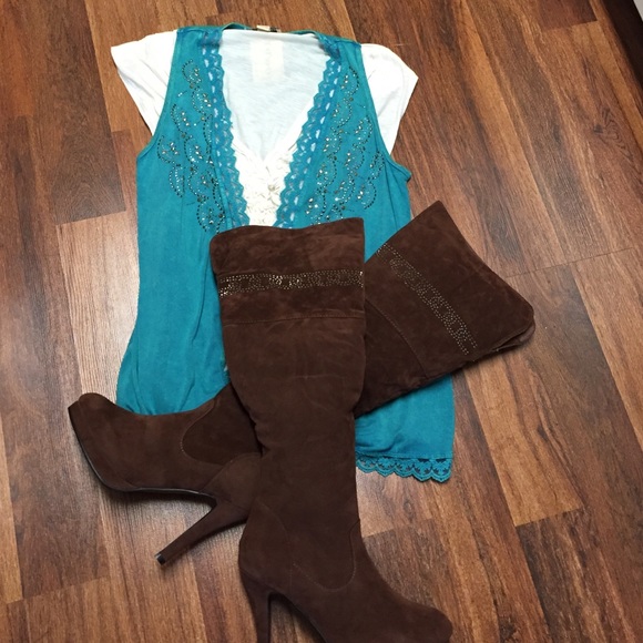 T Party turquoise bling vest