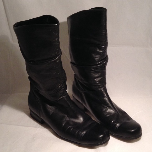 leather midi boot slouch in black