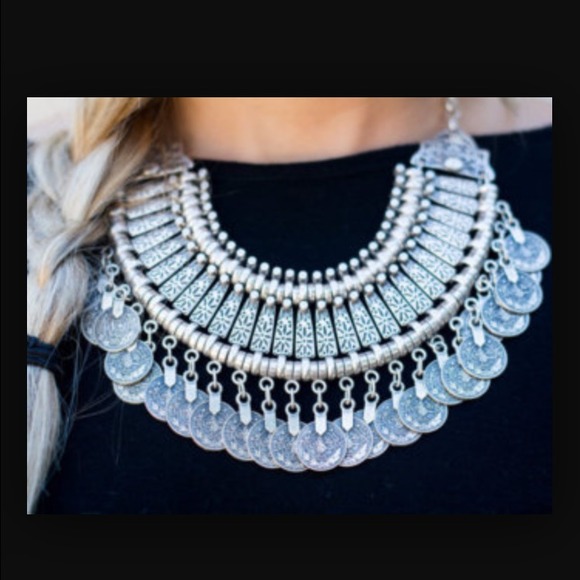 *REDUCED* Anthropologie necklace