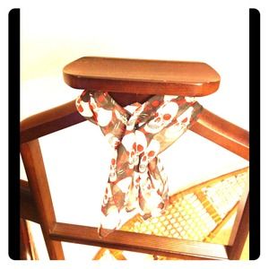 FLASH SALE Skull neck scarf