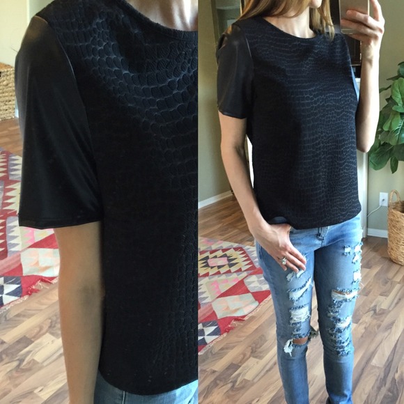 SOLD Black Giraffe Top Faux Leather Sleeves - Picture 3 of 4