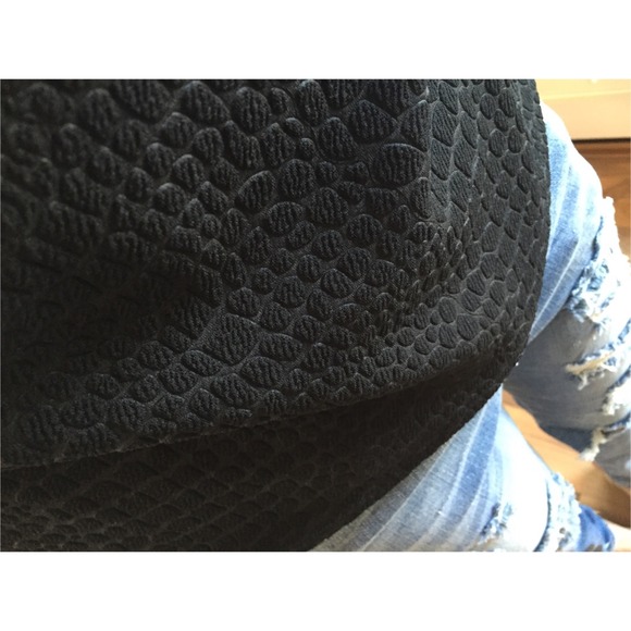 SOLD Black Giraffe Top Faux Leather Sleeves - Picture 4 of 4