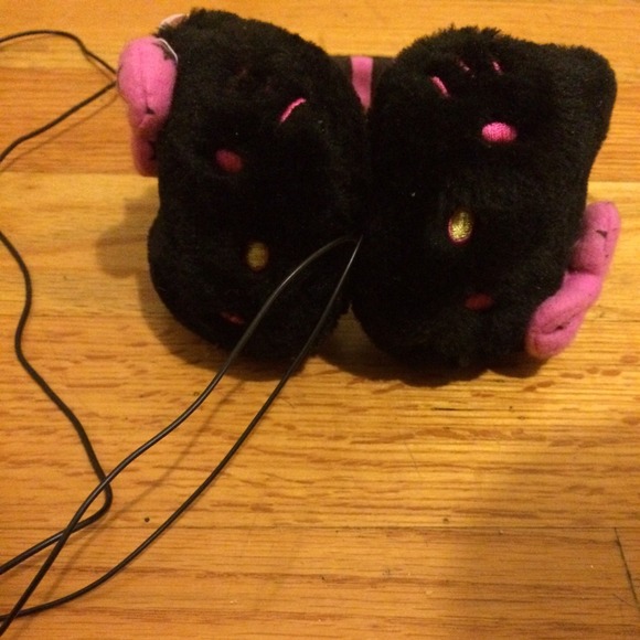 Hello kitty Headphone Earmuffs - Picture 1 of 2