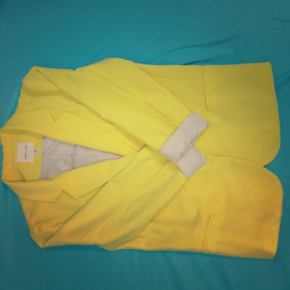 Silence and noise yellow blazer