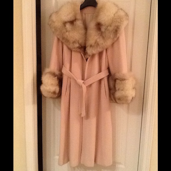 Cashmere coat with fox fur collar and cuffs