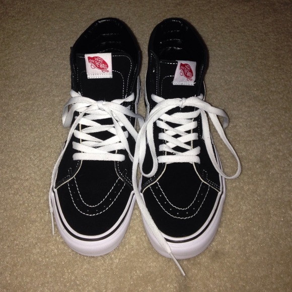 BRAND NEW Vans Sk8 Hi Womens 9.5